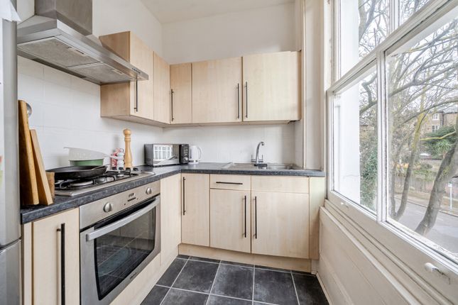Flat B, 1, Eliot Park, London photo 3