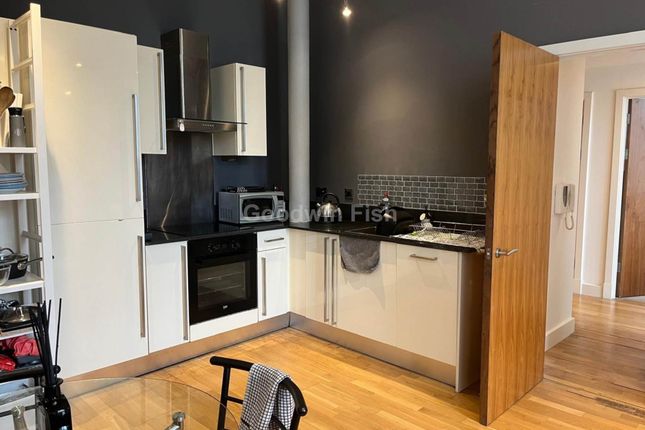 Flat to rent in Malta Street, Manchester