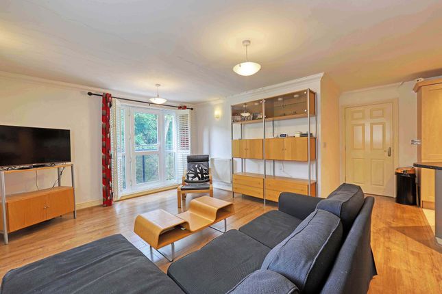 Flat 9, Cygnet House Boulters Court, Maidenhead photo 2