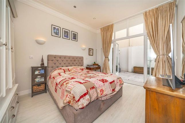 Flat 2, 28, Stanhope Gardens, London photo 4