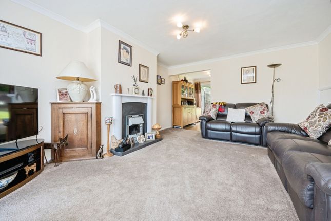 30, Manor Farm Way, Bedford photo 2