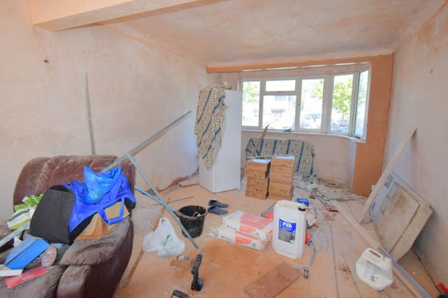 Somervell Road, South Harrow photo 4