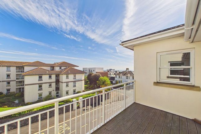 29 Foxlands, Torquay photo 3