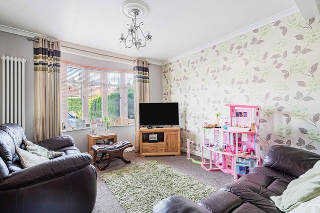35 Hyde Road, Swindon photo 4
