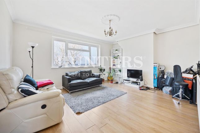 Thumbnail Flat to rent in Hobbs Place Estate, London