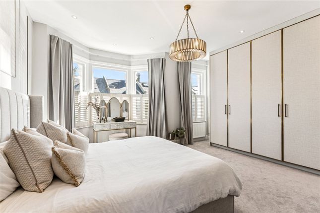 6, Ballingdon Road, London photo 4