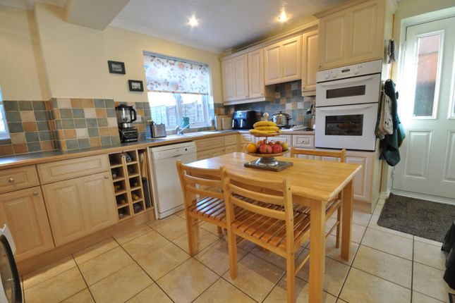 Detached house for sale in Hayes Walk, Smallfield, Horley