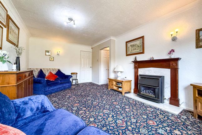 77, Thames Drive, Stoke-On-Trent photo 4
