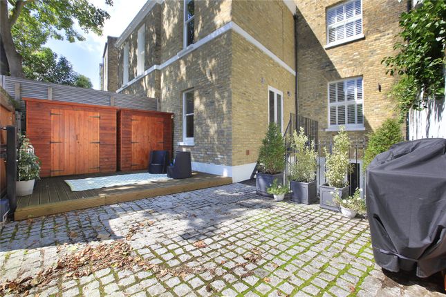 End terrace house for sale in Crescent Grove, Clapham, London