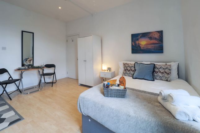 Thumbnail Flat to rent in Buckley Road, London