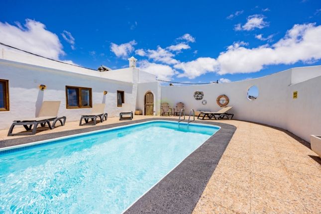 Thumbnail Villa for sale in Nazaret, Lanzarote, Spain