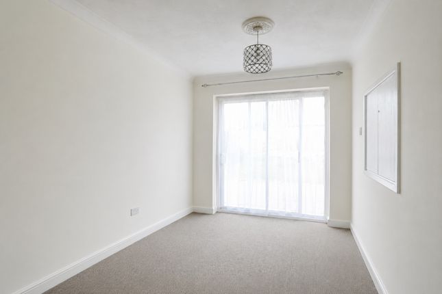 11, Seamore Walk Benfleet, Benfleet photo 4