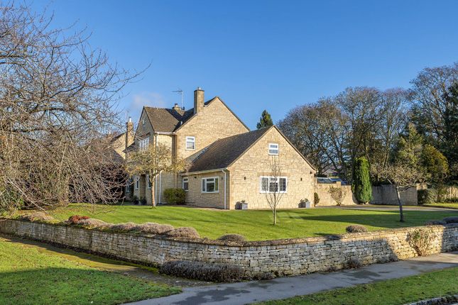 Detached house for sale in Broadway, Worcestershire