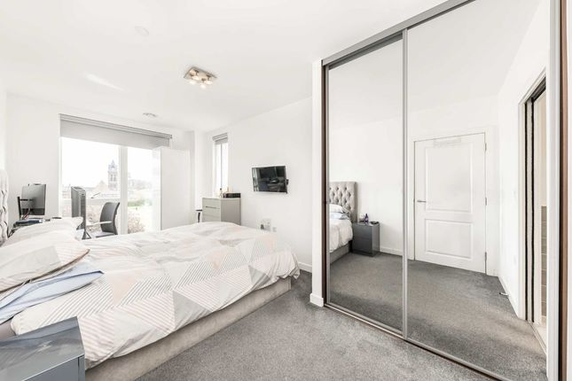 Flat for sale in Madeira Street, London