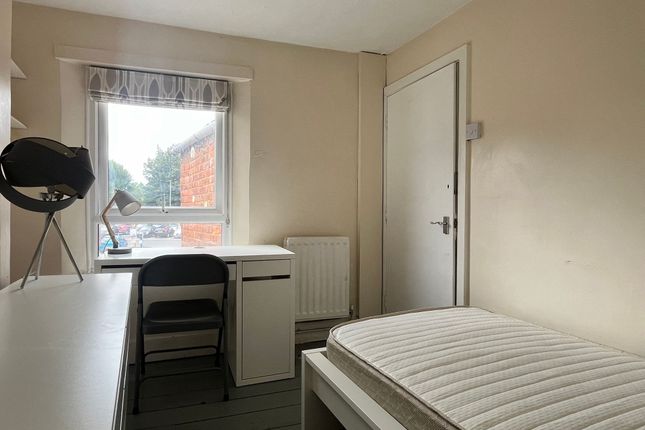 Room 1, 61, Worcester Street, Gloucester photo 2