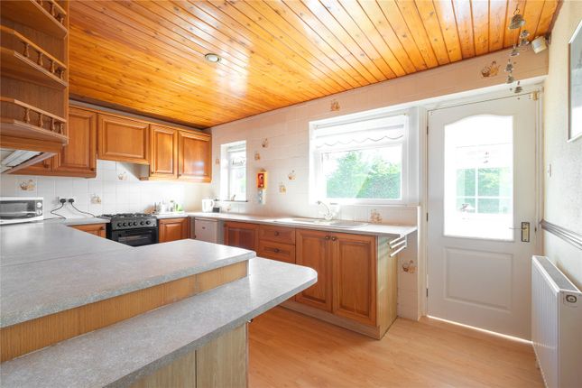 7, Birmingham Lane, Holmfirth photo 2