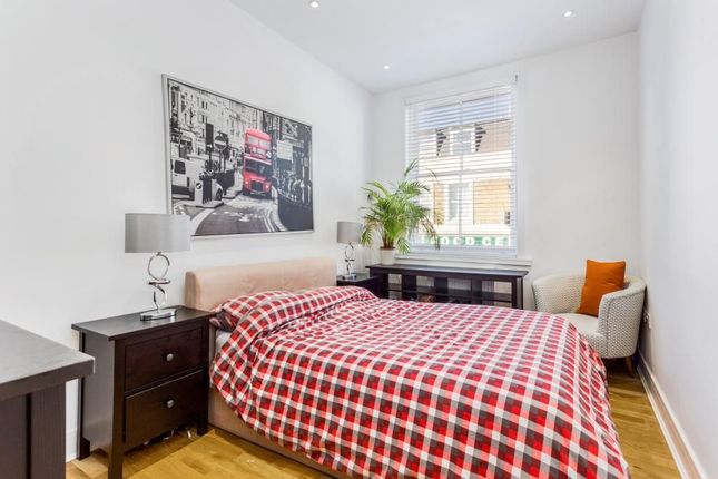 Flat for sale in Hewison Street, London