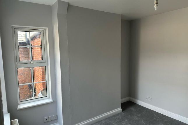 Maisonette for sale in Hastings Street, Luton