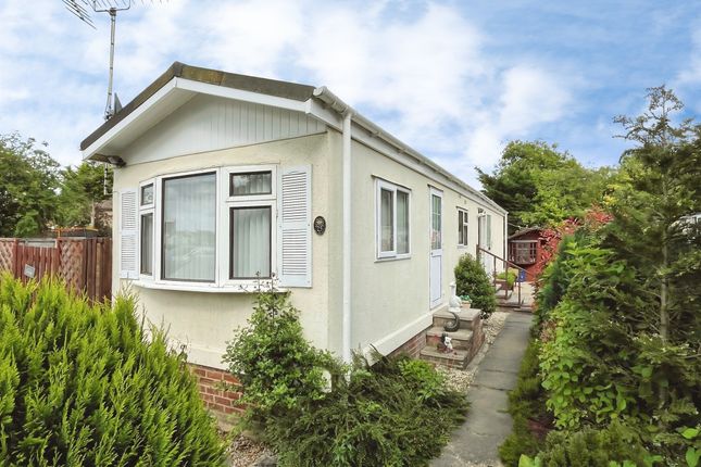 1-bed caravan on 25, Werrington Grove, Peterborough, £85,000