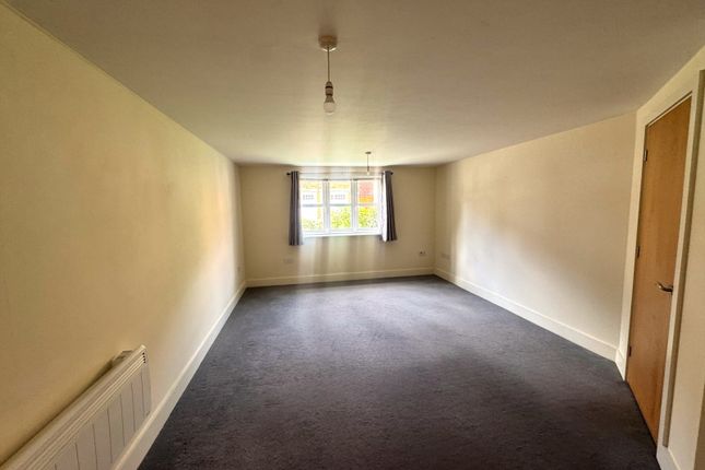 17 Royal Troon Mews, Wakefield photo 2