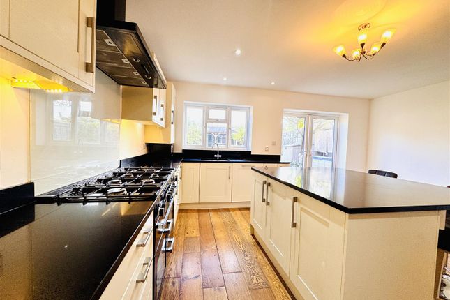 13, Beech Lane, Earley photo 4