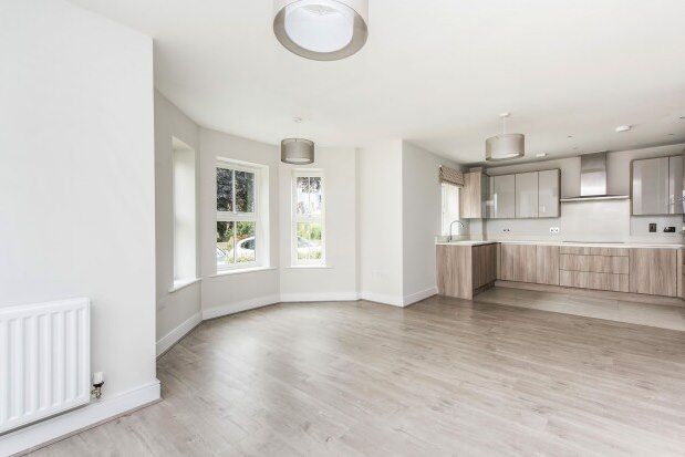 Flat to rent in Quinns Place, Guildford