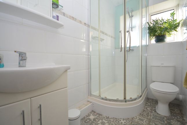 Flat for sale in Rutland House, Cliftonville, Kent