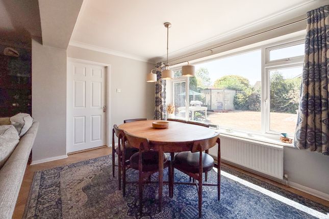 10, Avondale, Maidenhead photo 4