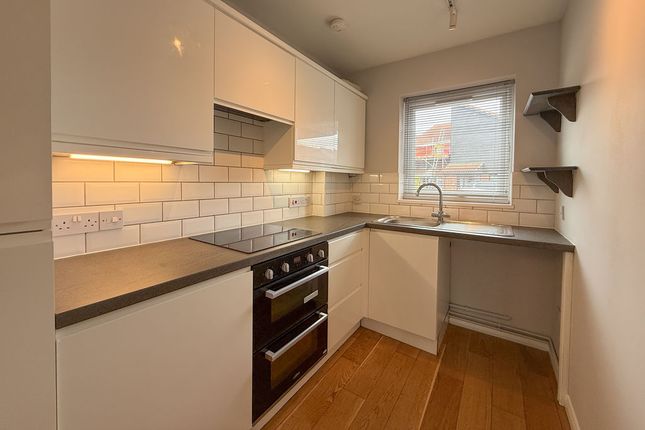 36, Clover Mead, Taunton photo 4