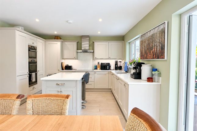 Amberdene, Butchers Lane, Three Oaks photo 2