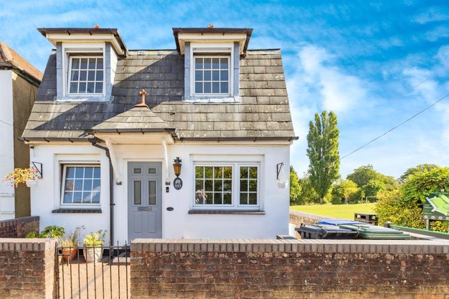 Thumbnail Detached bungalow for sale in Lower Paddock Road, Watford