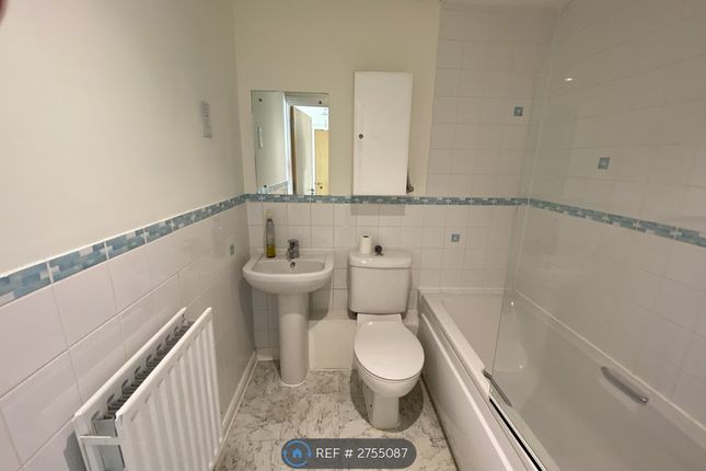 Flat, The Bank Pytchley St, Northampton photo 4