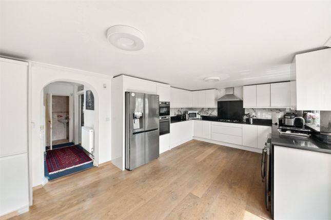 58, Mulberry Crescent, West Drayton photo 4