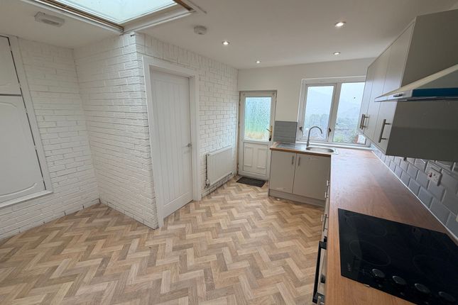 61 Chepstow Road, Treorchy photo 2