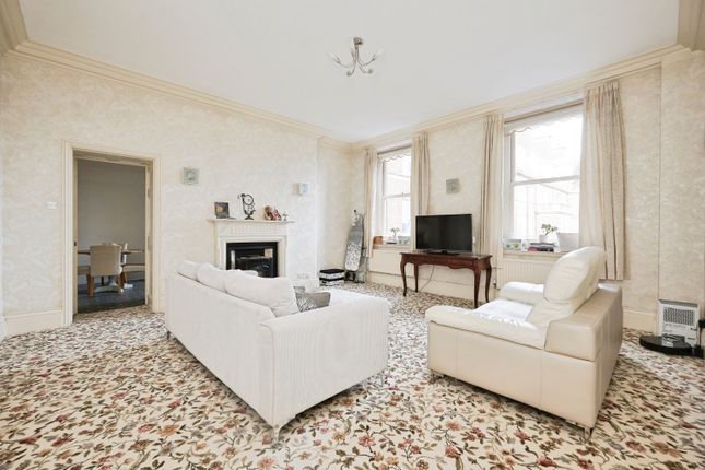 Flat 206/The Metropole,, The Leas, Folkestone photo 3
