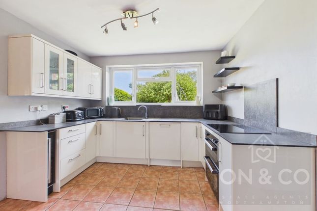 20, Chartwell Avenue, Northampton photo 4