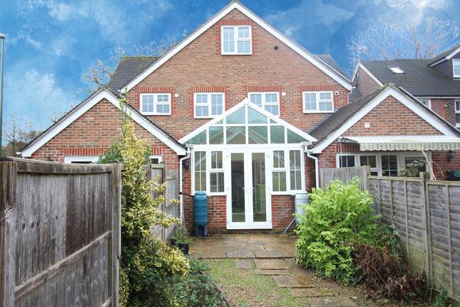 11b, Hayes Lane, Horsham photo 3