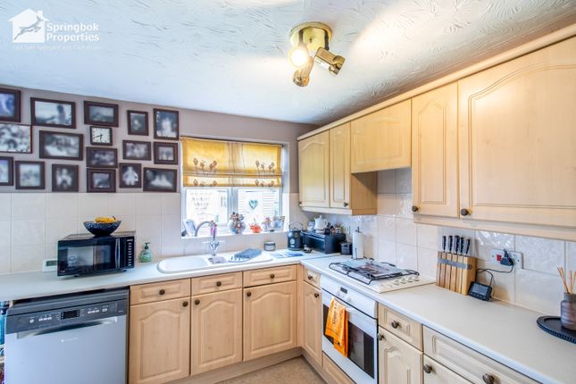 20, Sephton Drive, Coventry photo 4