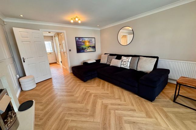 41 Marigold Walk, Nuneaton photo 4