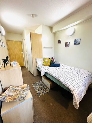 Great Horton Road, Horton House, Bradford photo 4