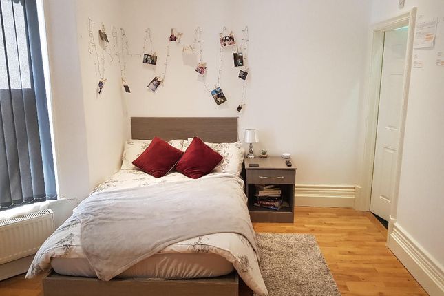 Thumbnail Flat to rent in West Walk, Leicester