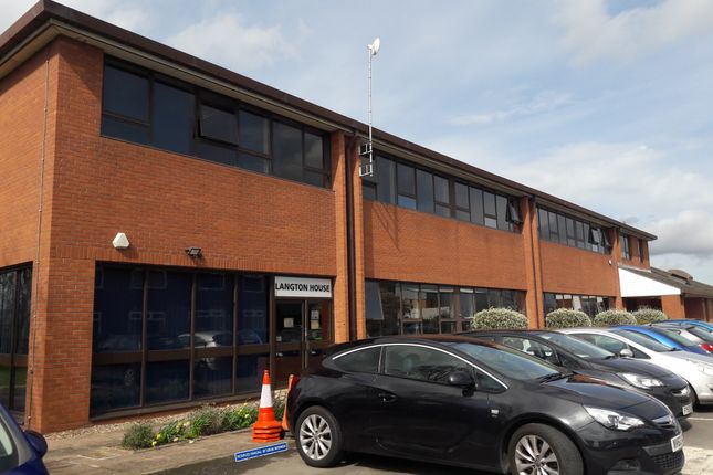 Office to let in Serviced Offices, Lindum Business Park, Station Road, North Hykeham, Lincoln