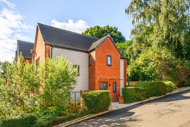 Studio terraced on 2, Sundays Hill Close, Southampton, £475,000