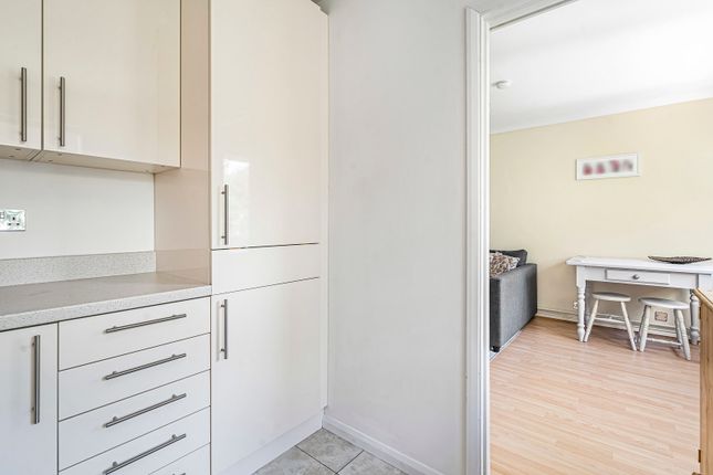 9 Windsor Court,, Kings Road, Fleet photo 4
