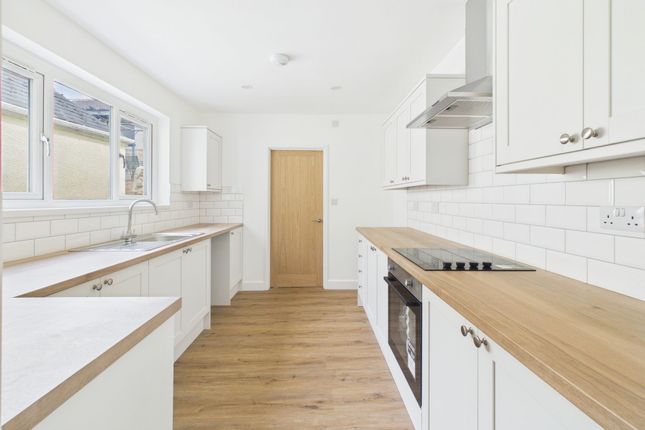 4 Gwent Terrace, Abertillery photo 3
