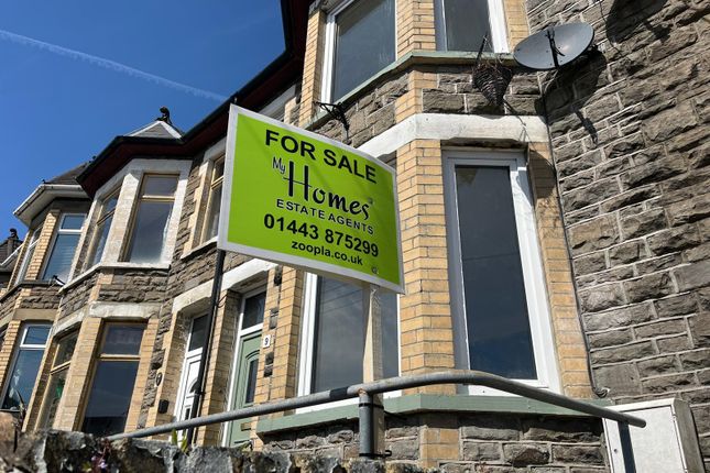 9, Lower Wood Street, Bargoed photo 2