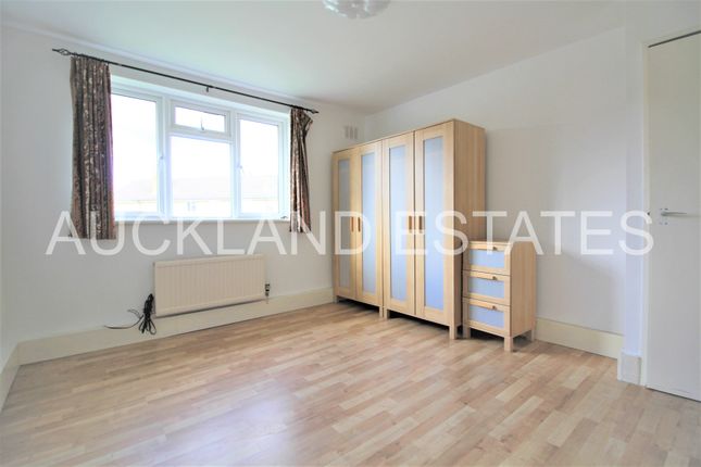 Flat for sale in Coningsby Drive, Potters Bar