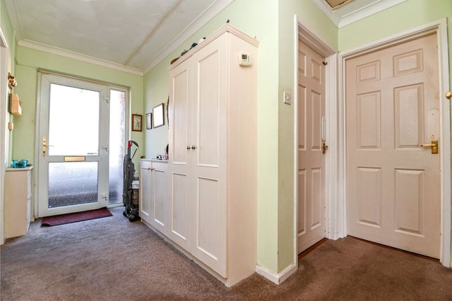 11, Oak Road, Hampshire photo 4