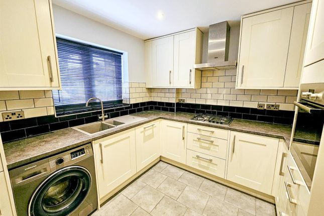 105, Invicta Road, Dartford photo 3