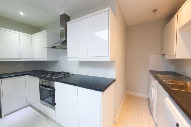 Ground Floor Left Flat, 24 Upton Road, Watford photo 2